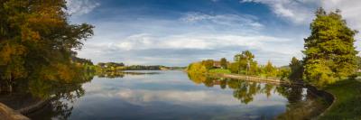 Lac de Bret en automne